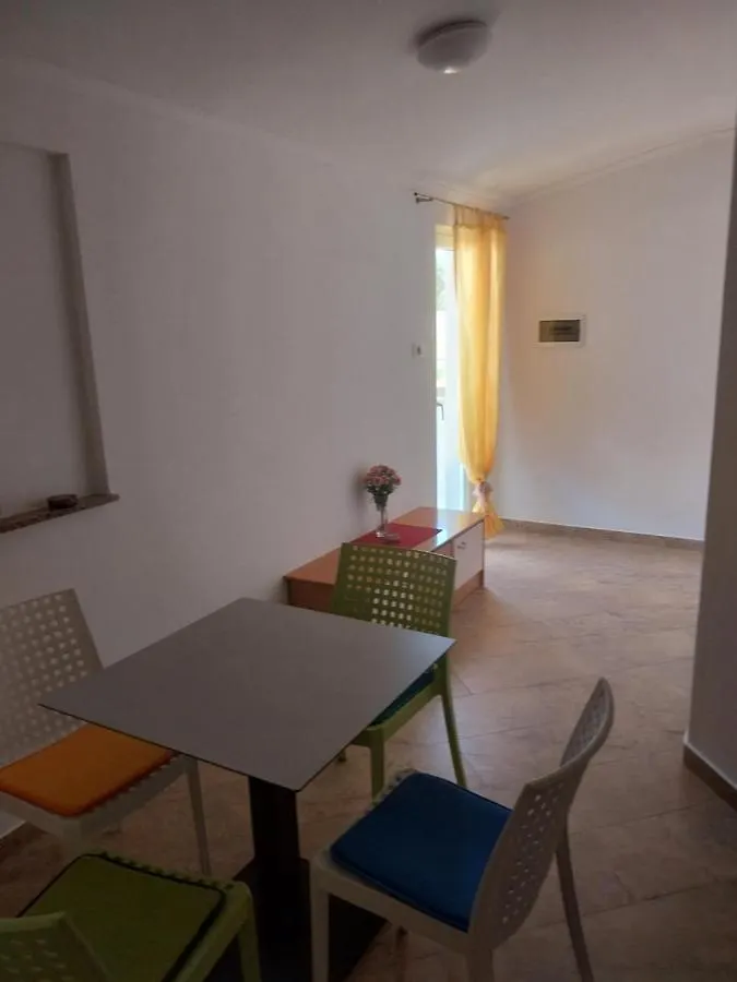 Apartments Leon Porec
